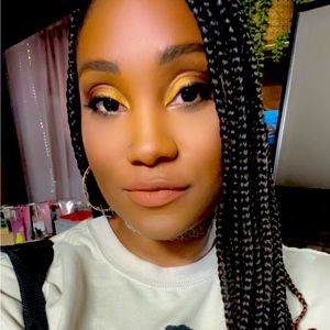 Meet your Posher, Aurielle